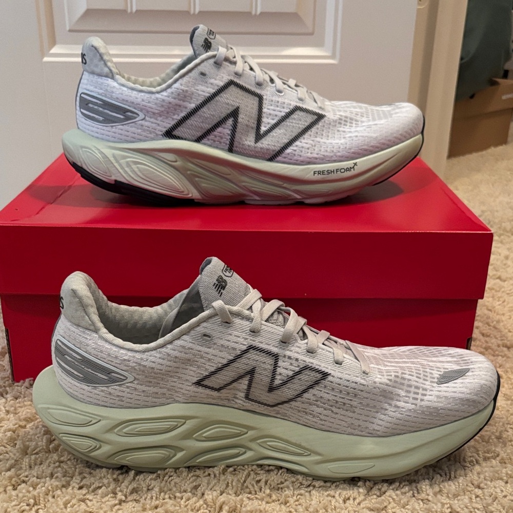 New Balance Men's Light Gray and Pale Green Fresh Foam Athletic Shoes